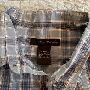 Calvin Klein | Men’s XL | blue and white plaid | button up short sleeve shirt
D